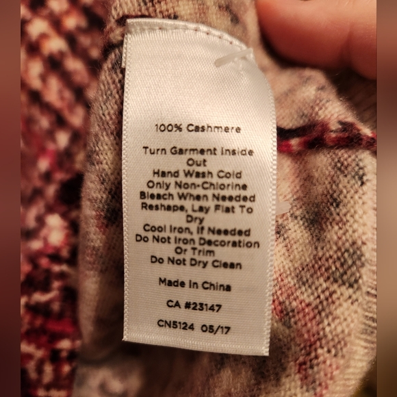 Talbots Cashmere Petites Top - Picture 8 of 8